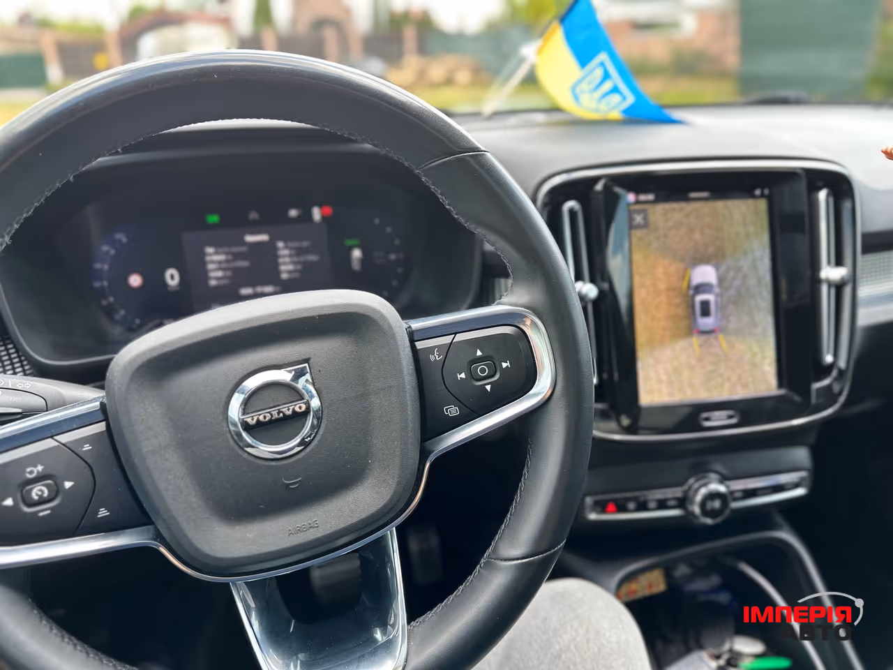 Volvo XC40 - фото 18
