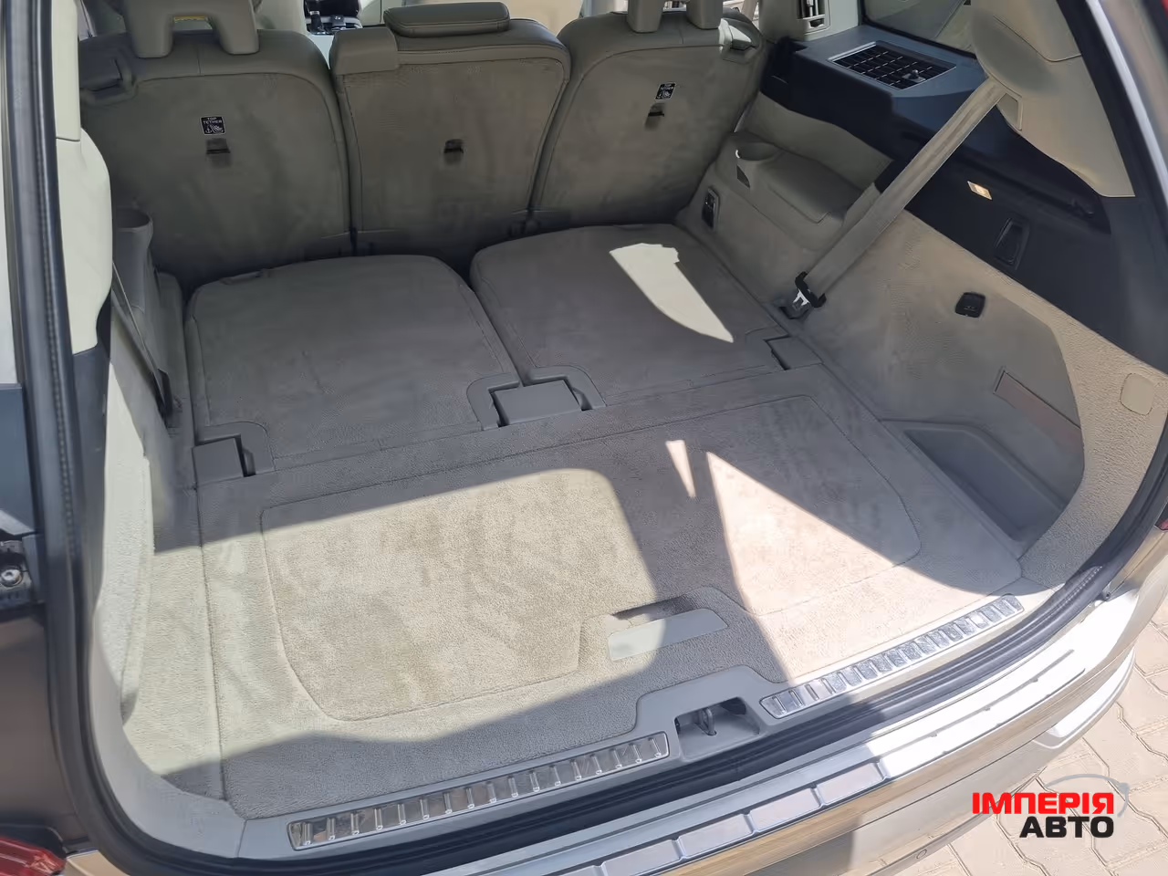 Volvo XC90 - фото 17