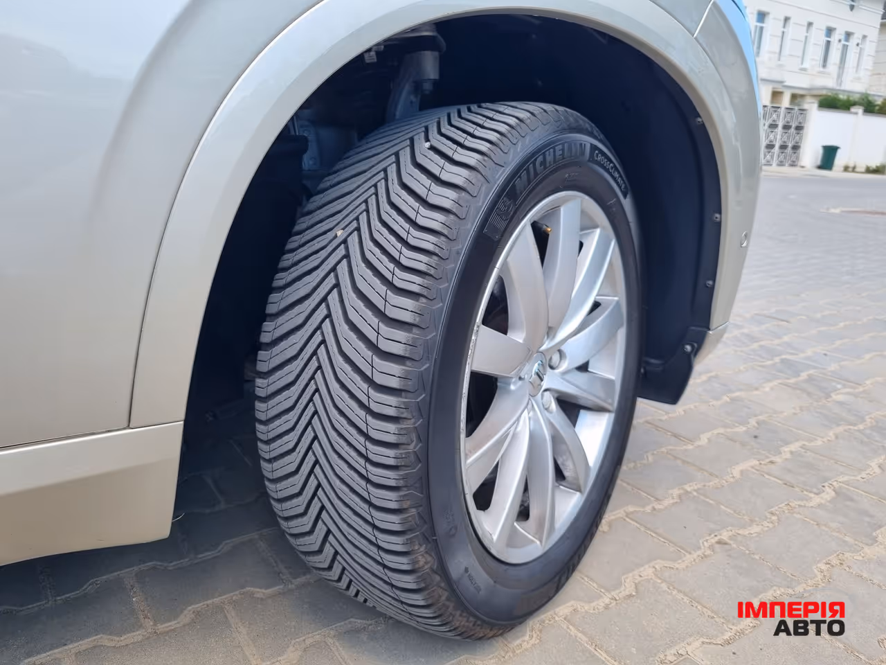 Volvo XC90 - фото 8