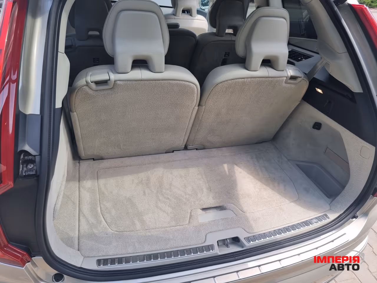 Volvo XC90 - фото 12