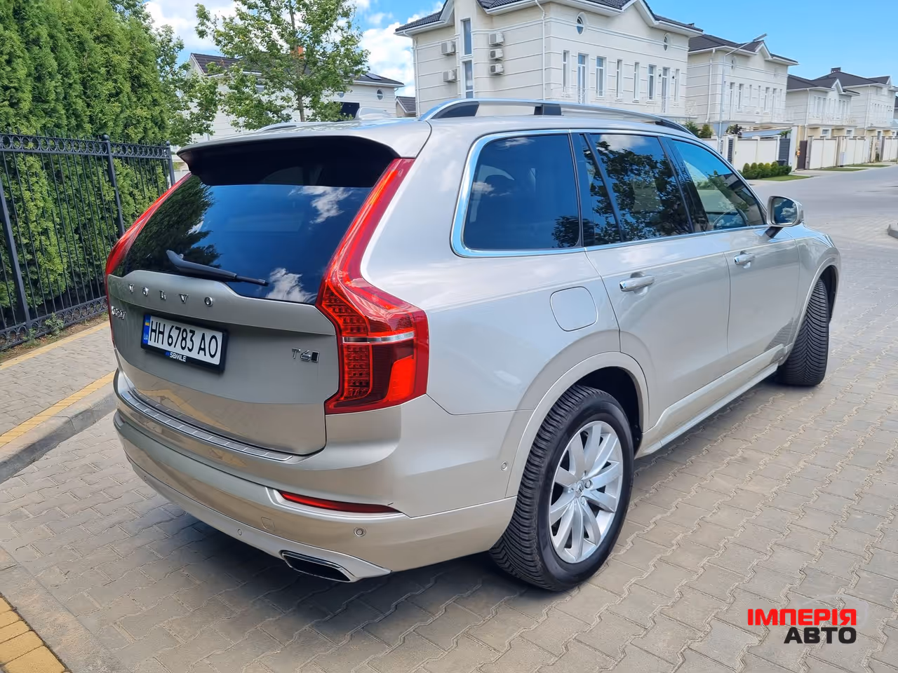Volvo XC90 - фото 6