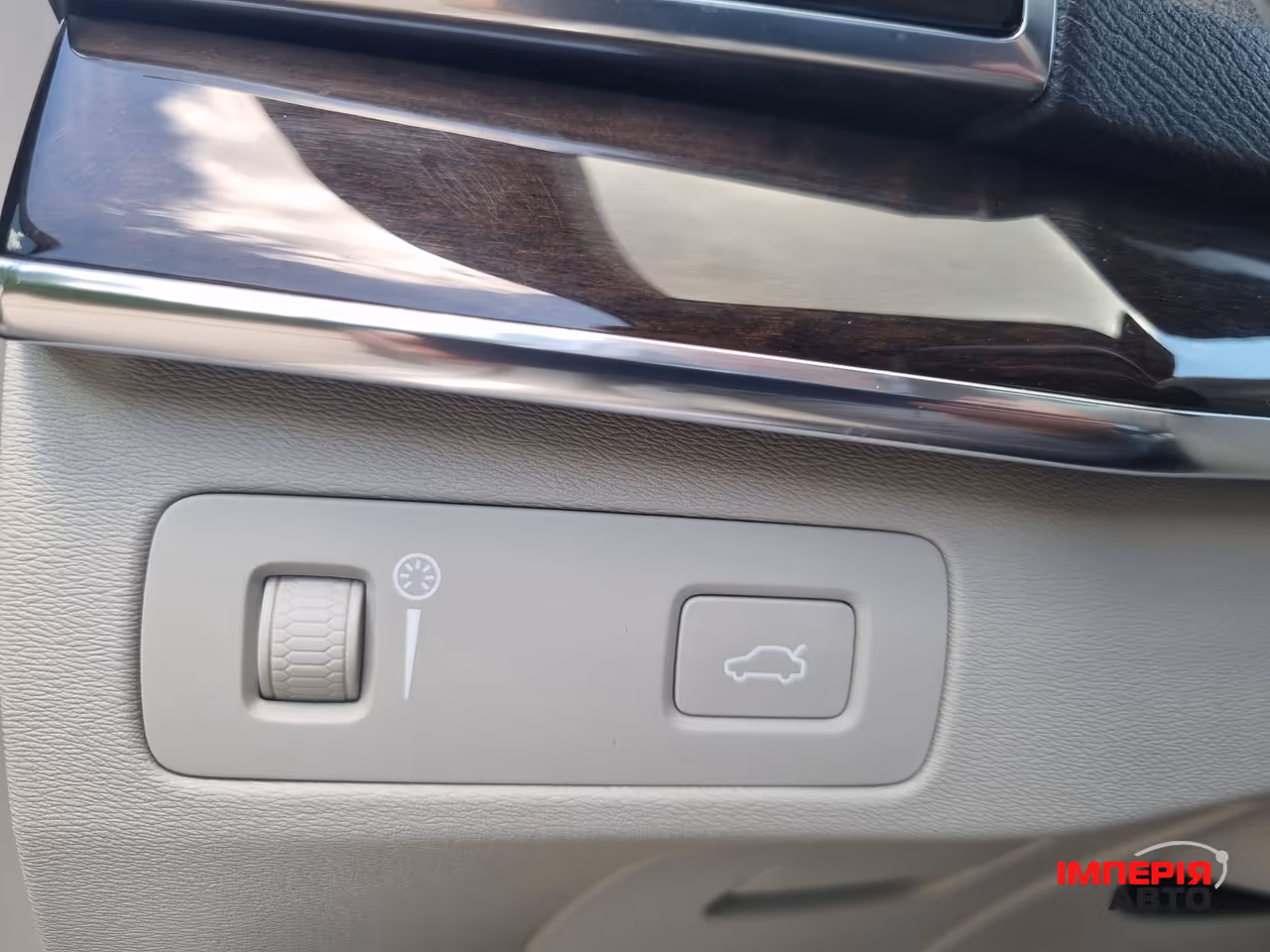 Volvo XC90 - фото 26