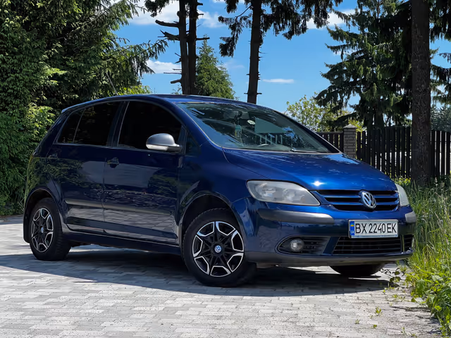 Volkswagen Golf Plus - фото 1