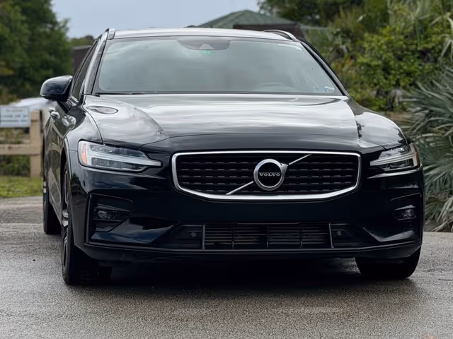 Volvo V60 - фото 2