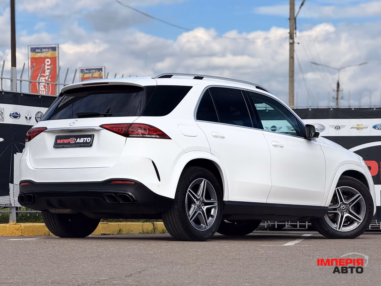 Mercedes-Benz GLE - фото 17
