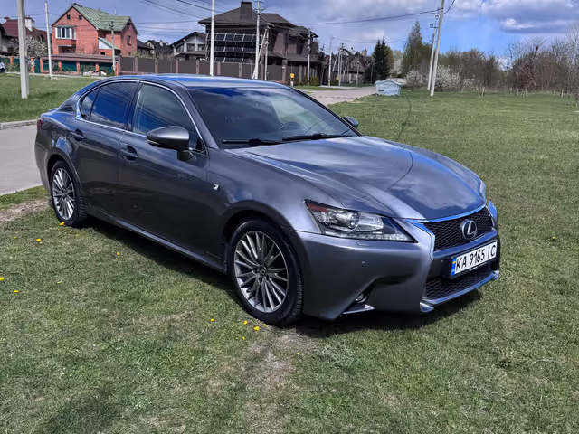 Lexus GS - фото 1
