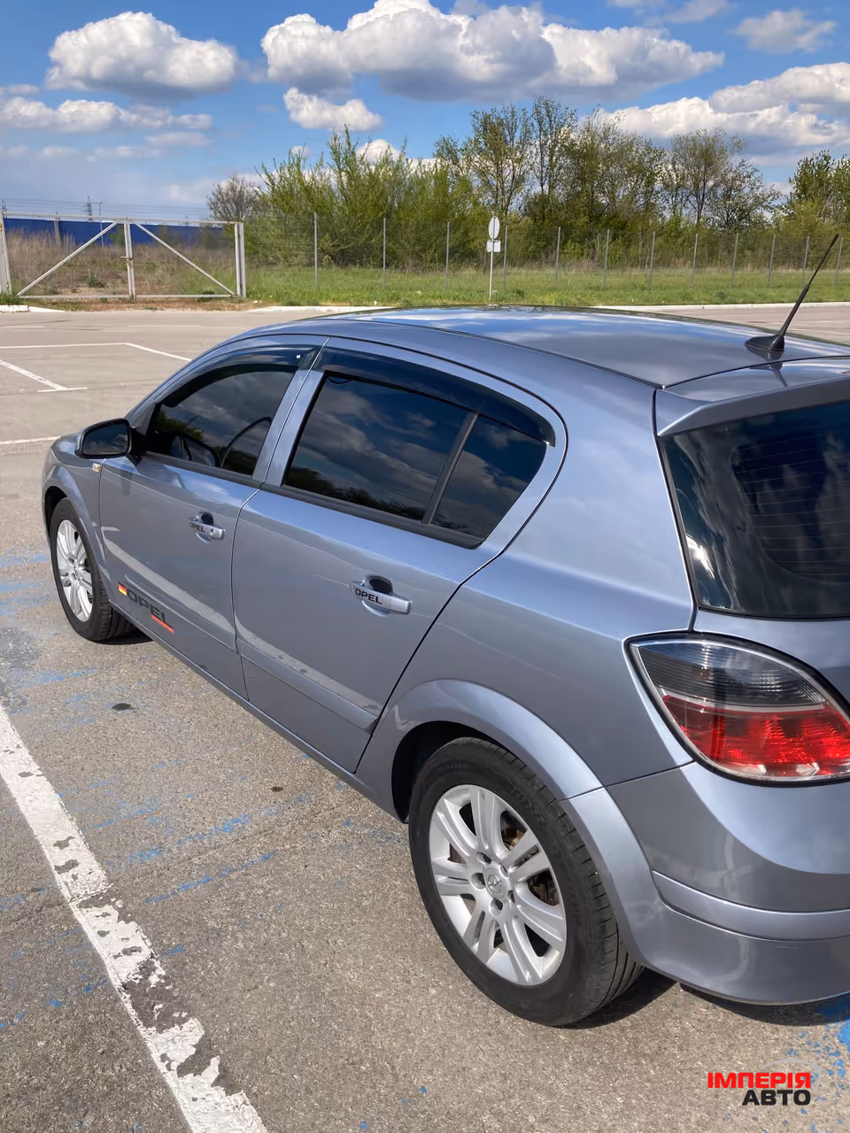 Opel Astra - фото 1