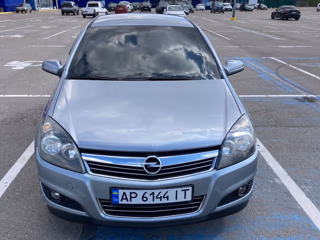 Opel Astra - фото 2