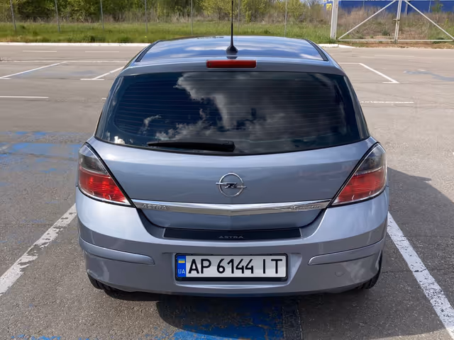 Opel Astra - фото 4
