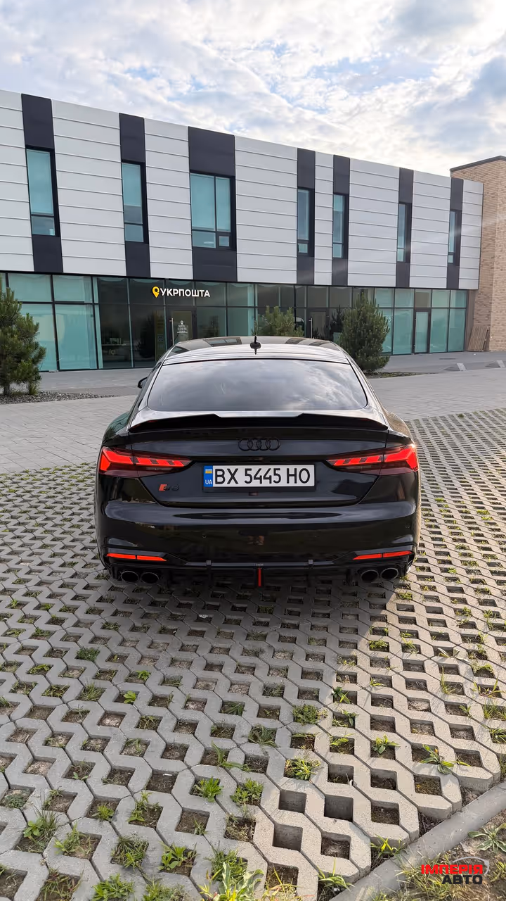 Audi S5 - фото 8