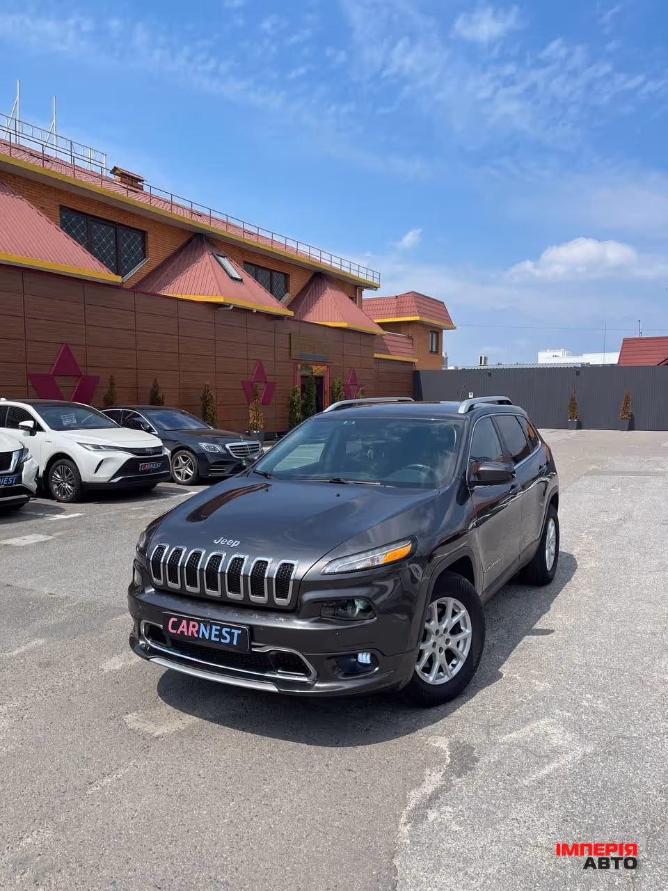 Jeep Cherokee - фото 1