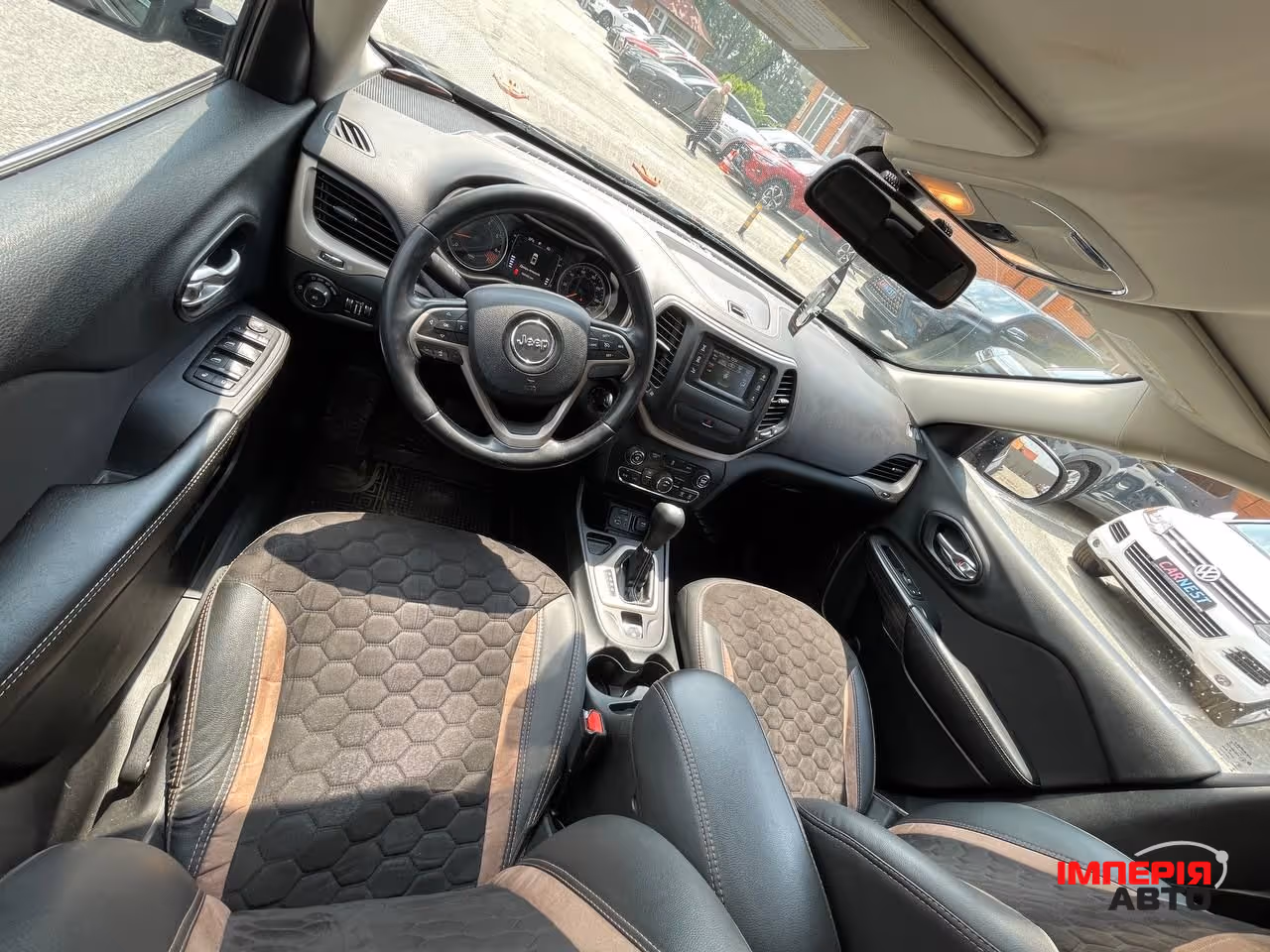 Jeep Cherokee - фото 14