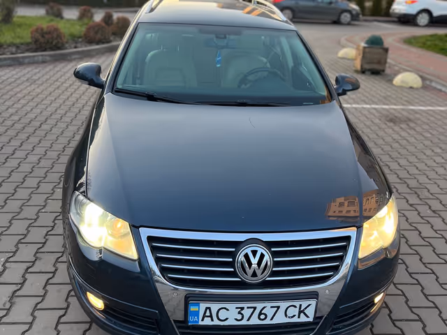 Volkswagen Passat - фото 2