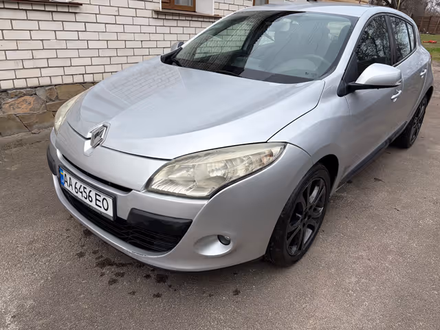 Renault Megane - фото 2
