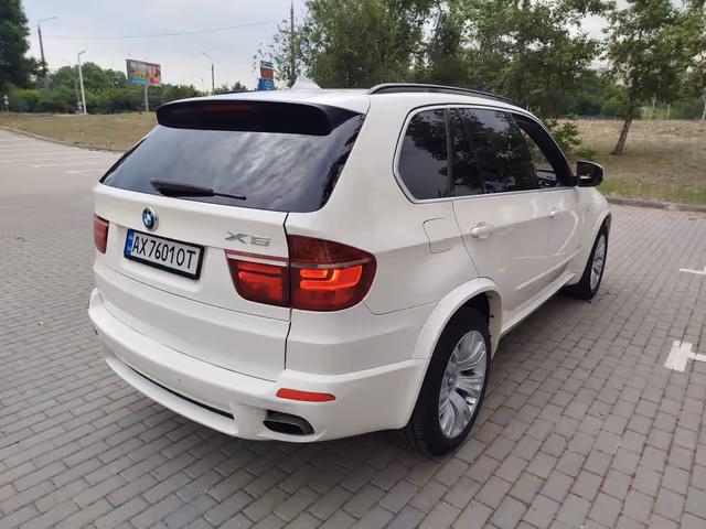 BMW X5 - фото 5