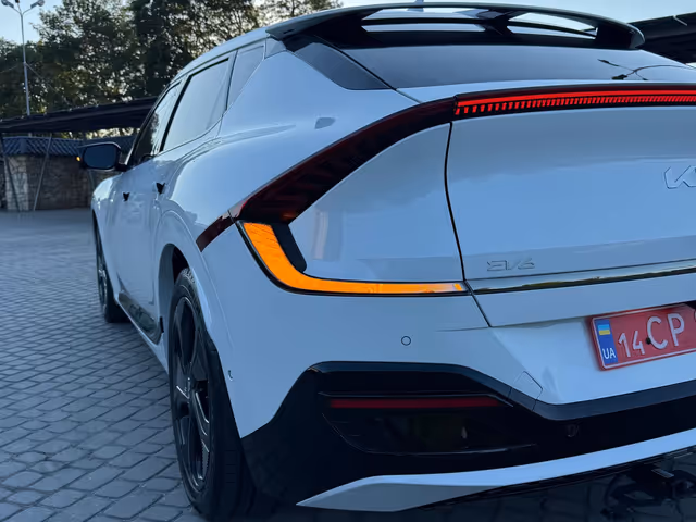Kia EV6 - фото 5