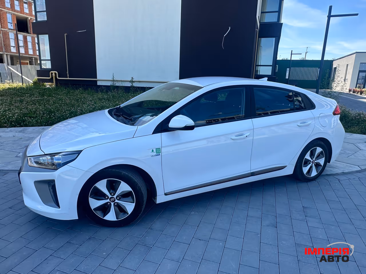 Hyundai IONIQ - фото 12