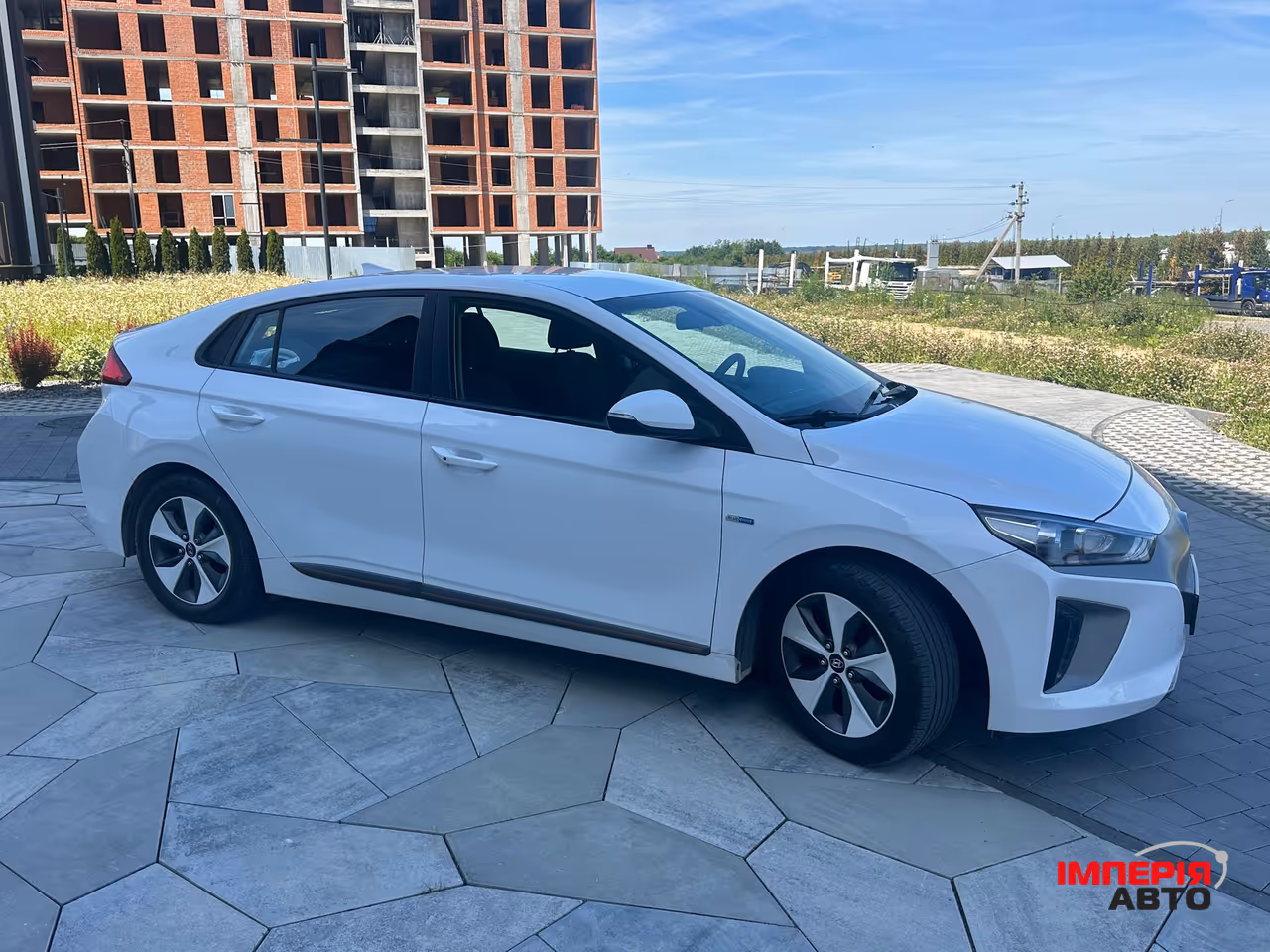 Hyundai IONIQ - фото 5