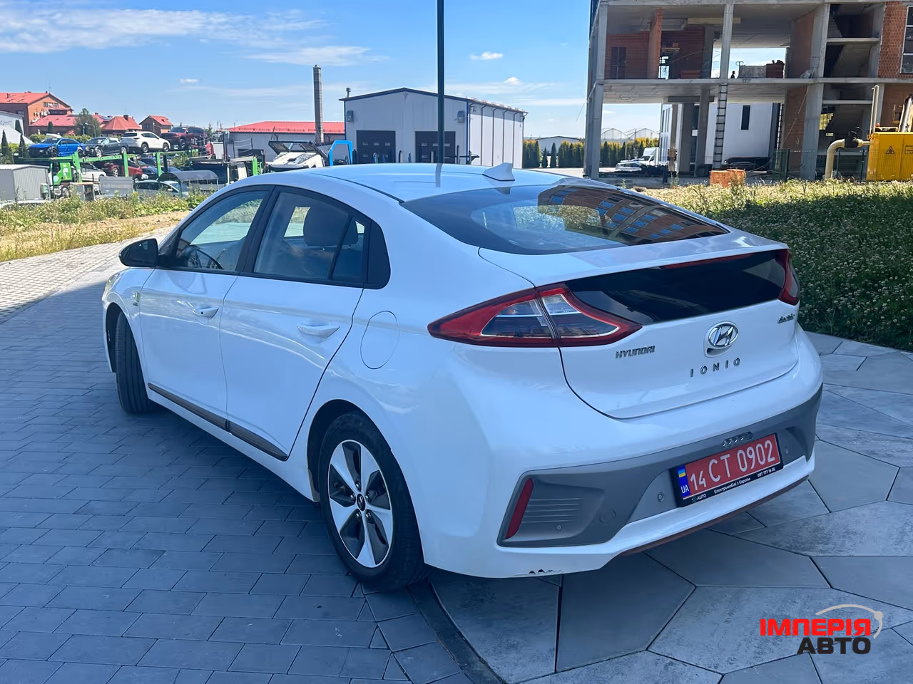 Hyundai IONIQ - фото 10