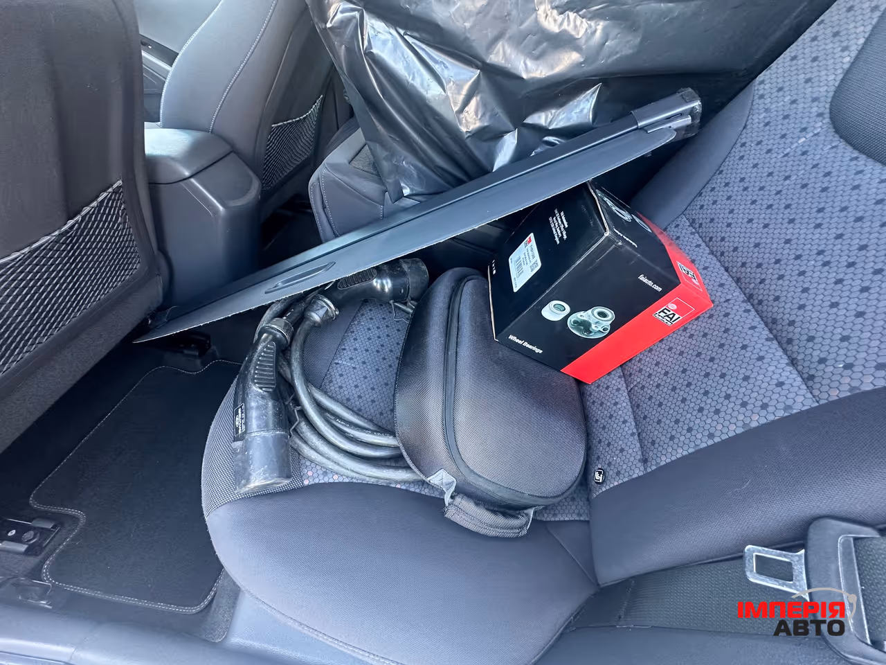 Hyundai IONIQ - фото 17