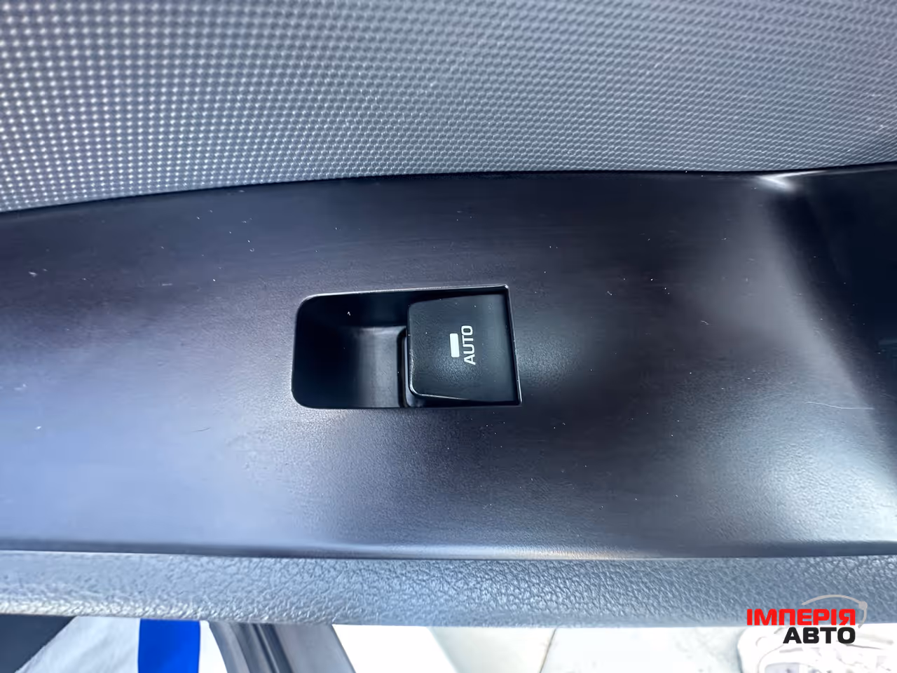 Hyundai IONIQ - фото 22