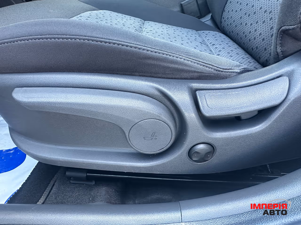 Hyundai IONIQ - фото 15