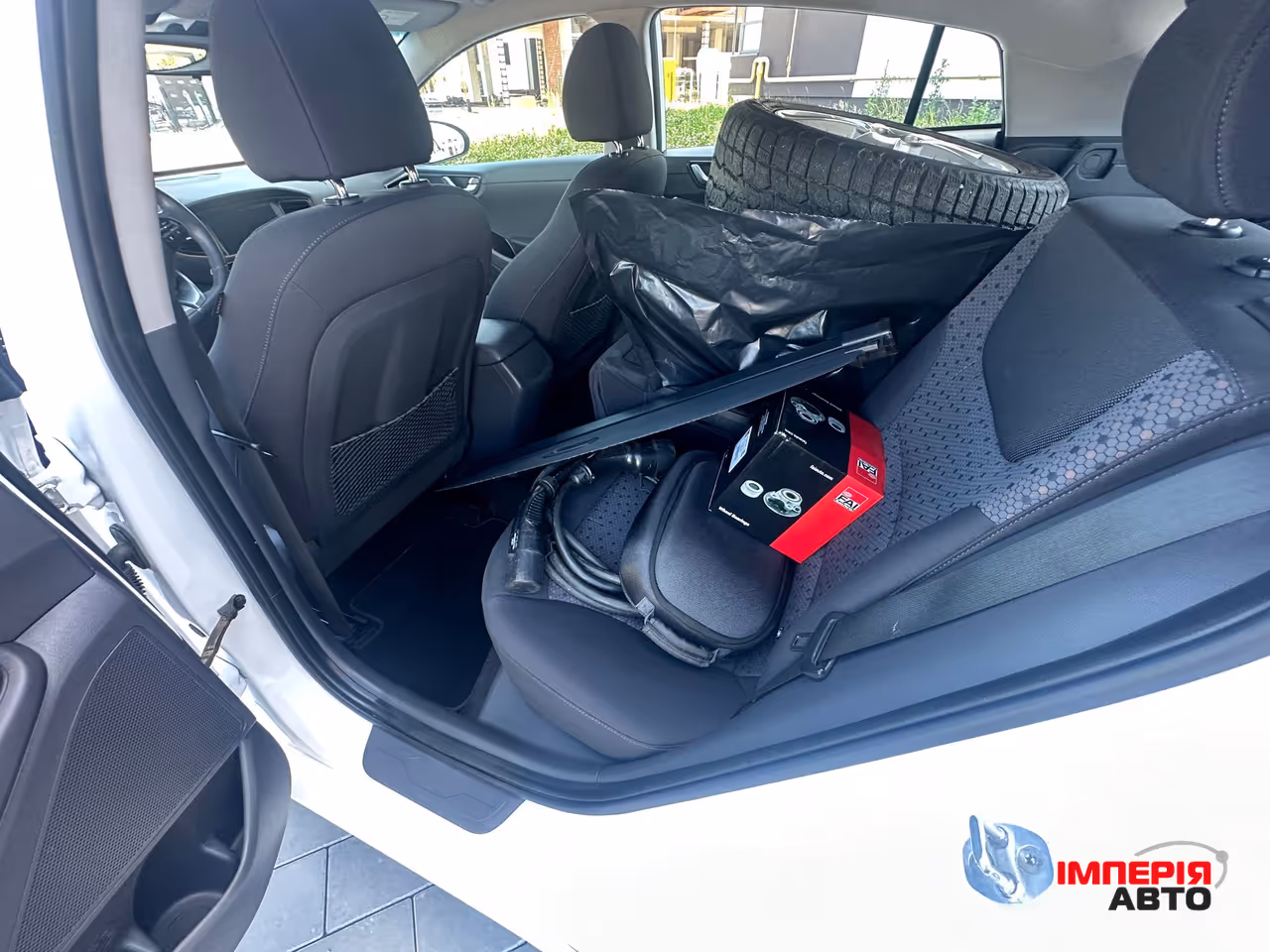 Hyundai IONIQ - фото 18