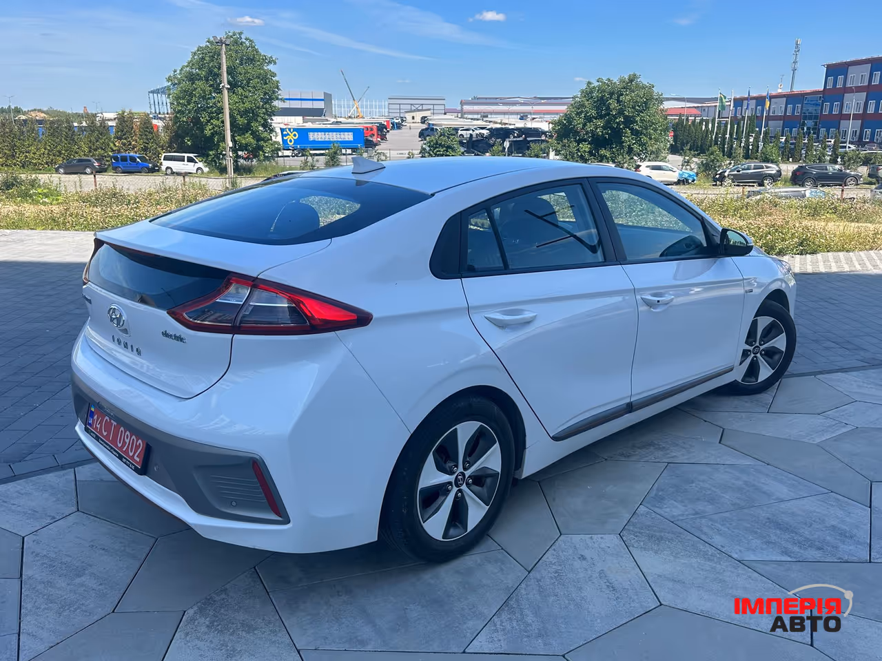 Hyundai IONIQ - фото 7