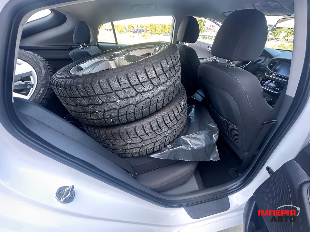 Hyundai IONIQ - фото 20