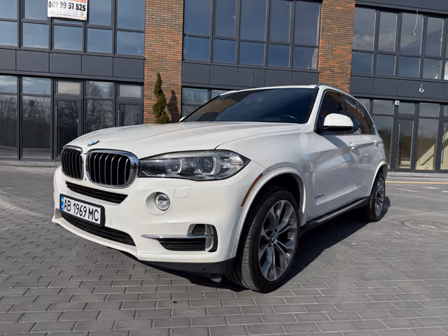 BMW X5 - фото 1