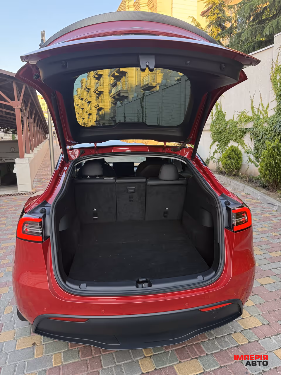 Tesla Model Y - фото 8