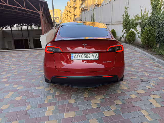 Tesla Model Y - фото 5