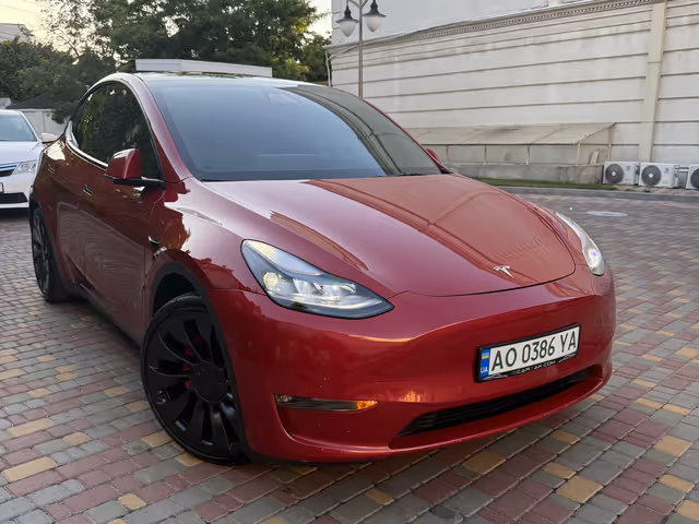 Tesla Model Y - фото 3