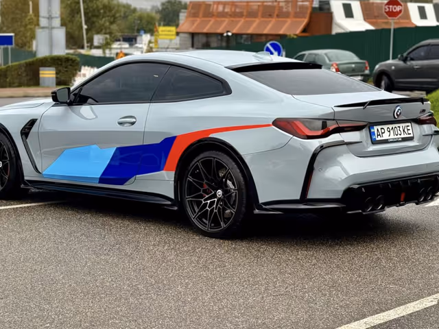 BMW M4 - фото 4