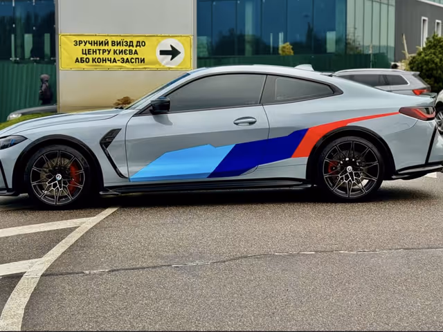 BMW M4 - фото 3