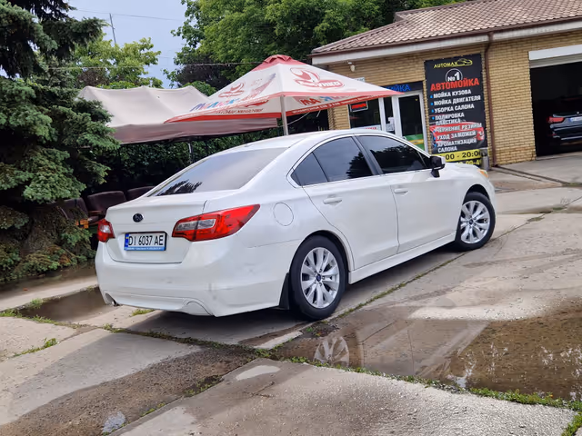 Subaru Legacy - фото 4