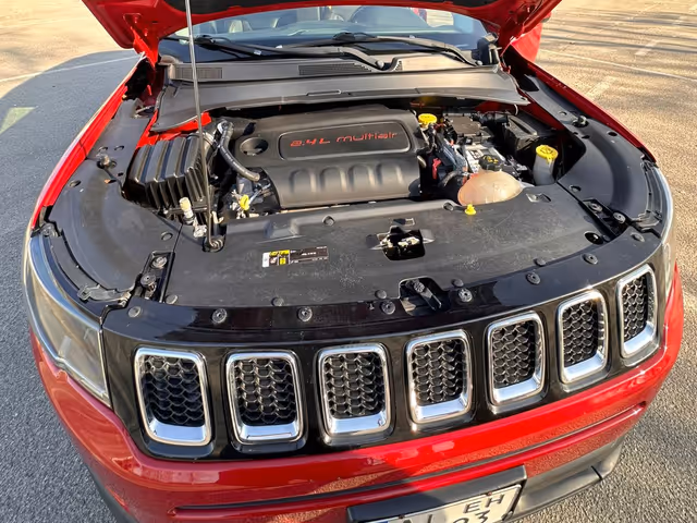 Jeep Compass - фото 3