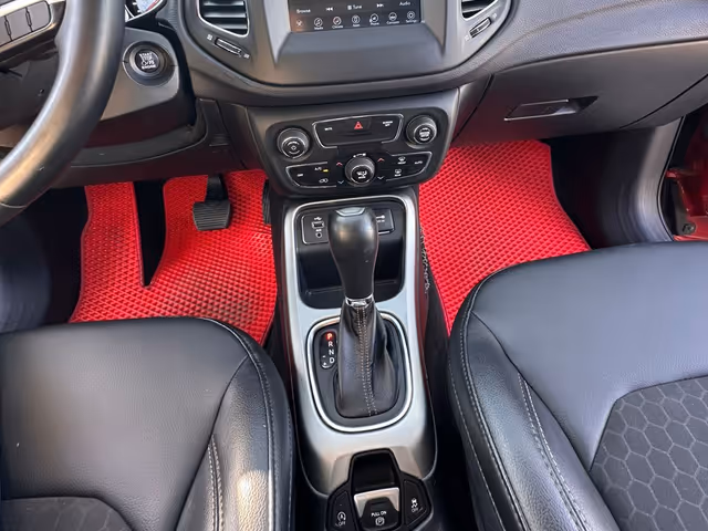 Jeep Compass - фото 4