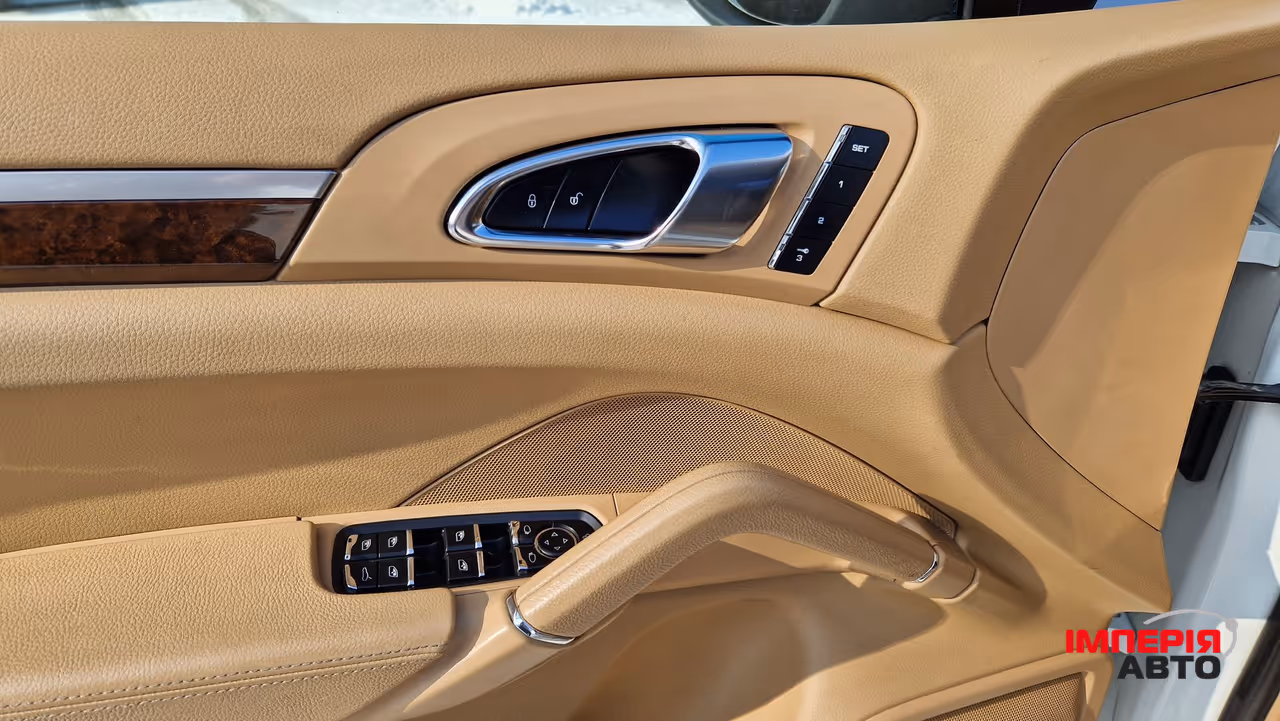 Porsche Cayenne - фото 15