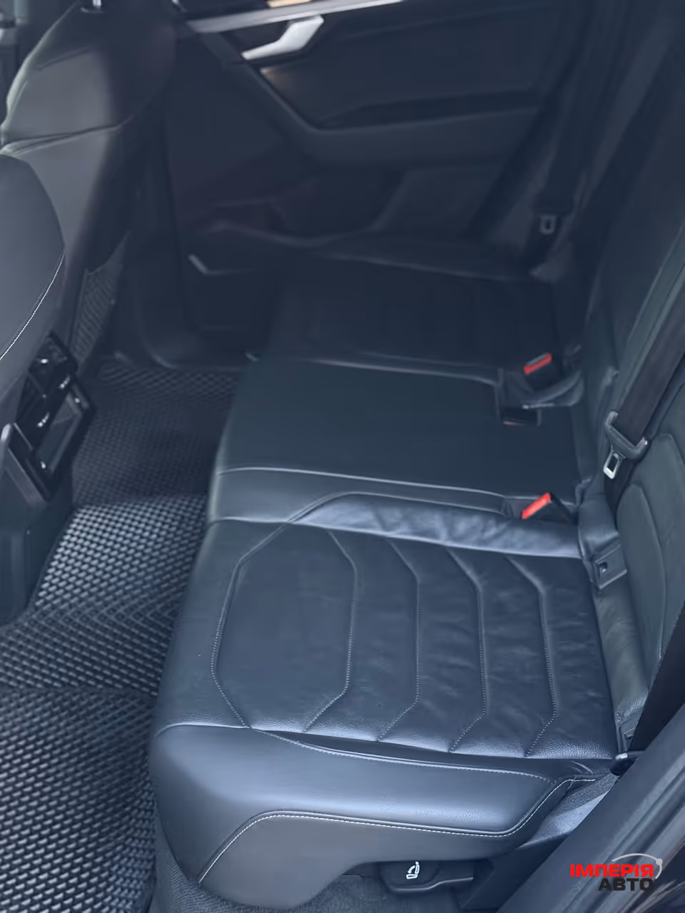 Volkswagen Touareg - фото 27