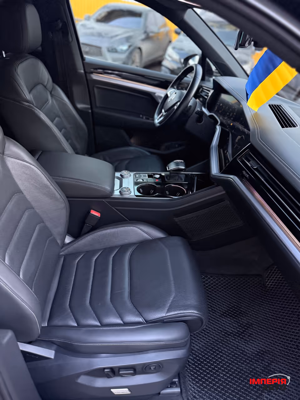 Volkswagen Touareg - фото 36