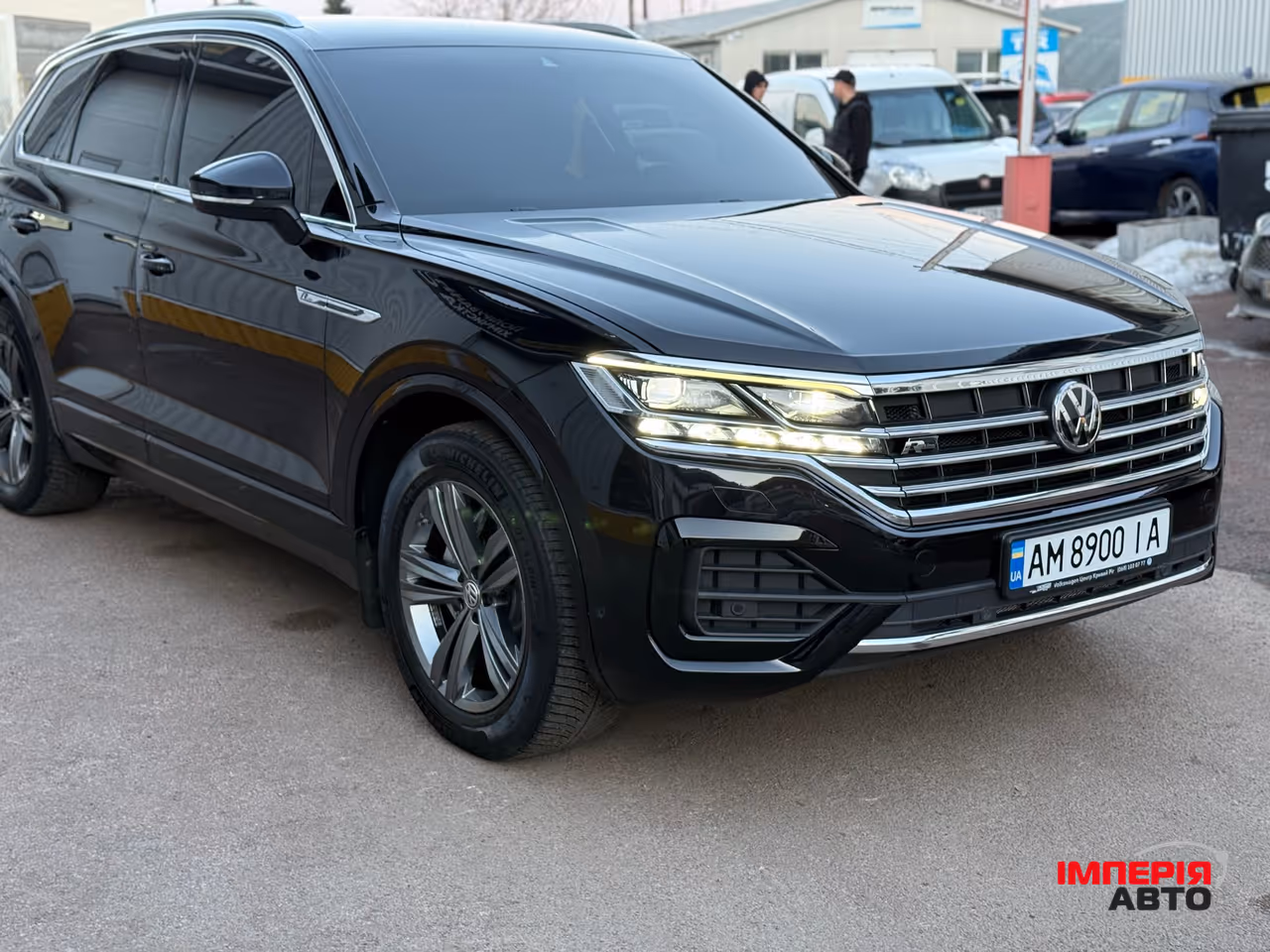Volkswagen Touareg - фото 16