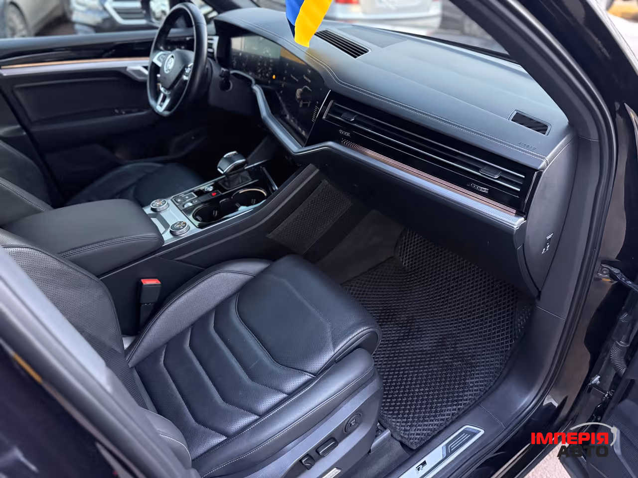 Volkswagen Touareg - фото 35
