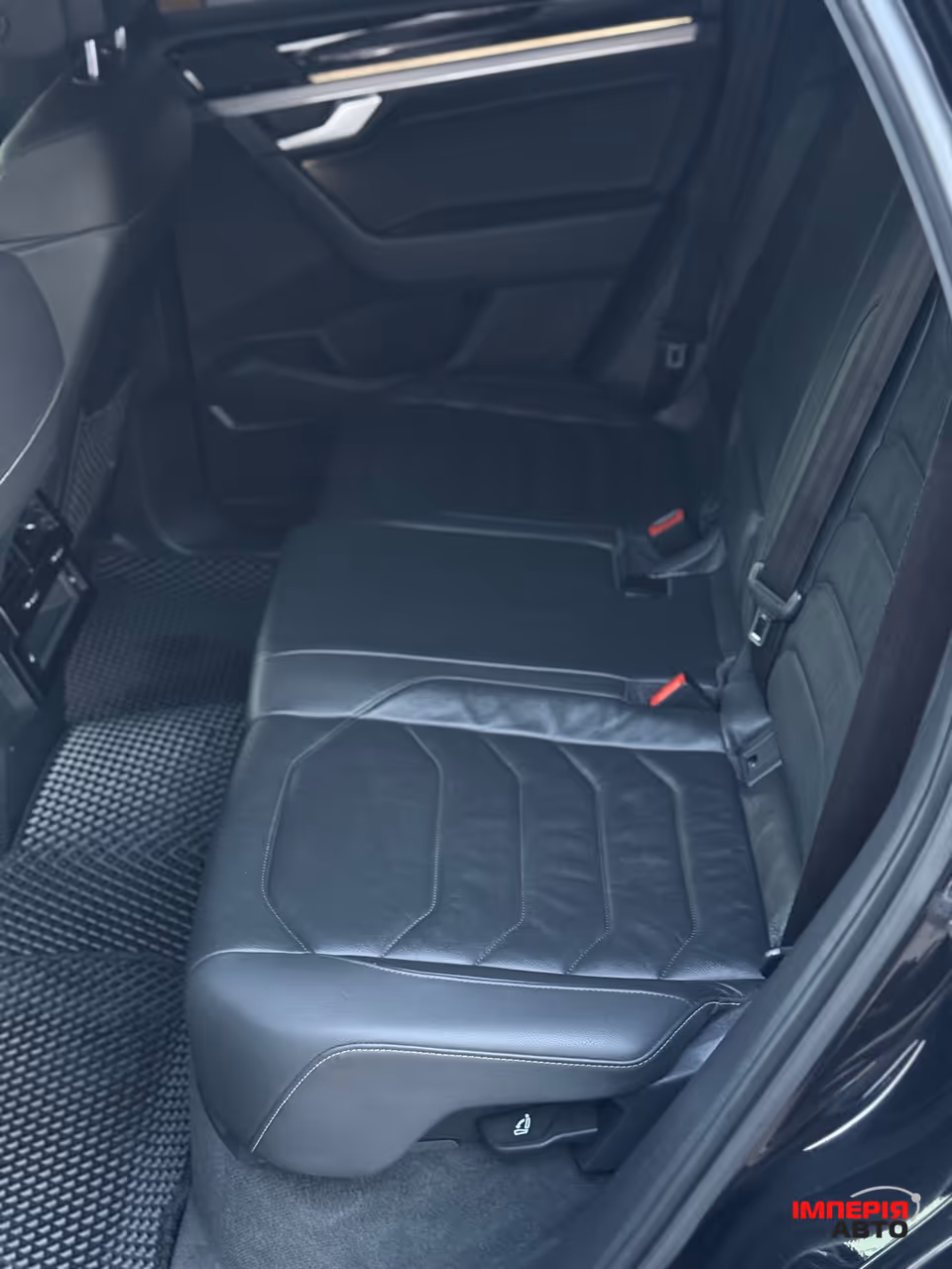 Volkswagen Touareg - фото 28