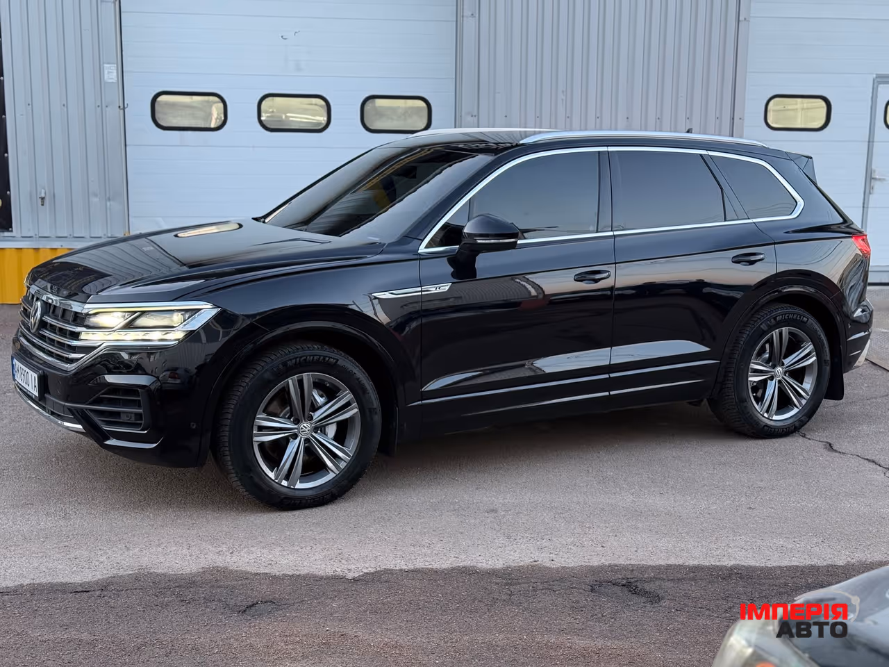 Volkswagen Touareg - фото 4