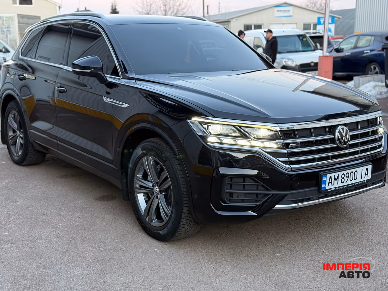 Volkswagen Touareg - фото 17