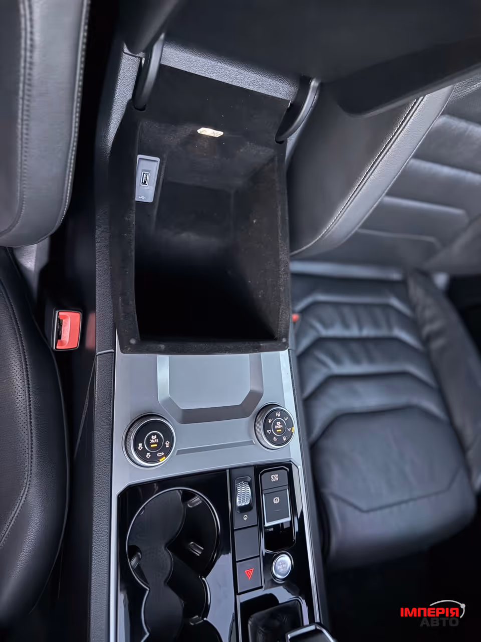 Volkswagen Touareg - фото 37