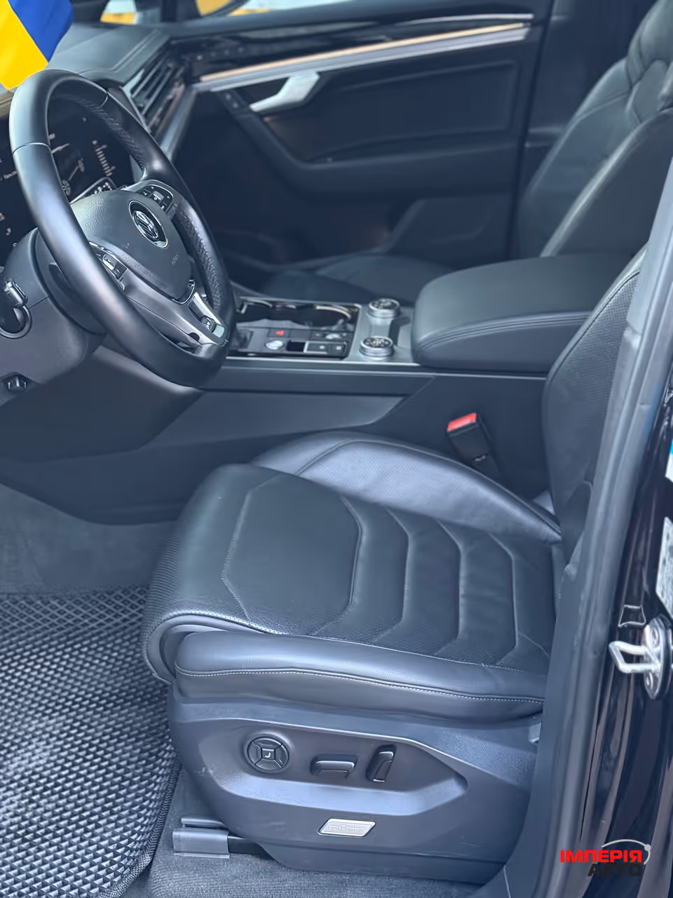 Volkswagen Touareg - фото 23