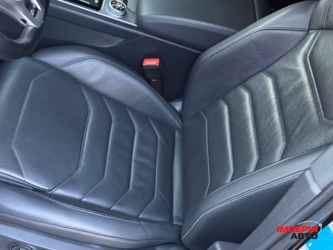 Volkswagen Touareg - фото 26