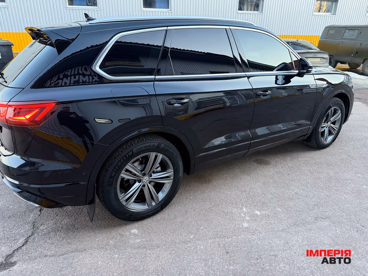 Volkswagen Touareg - фото 13